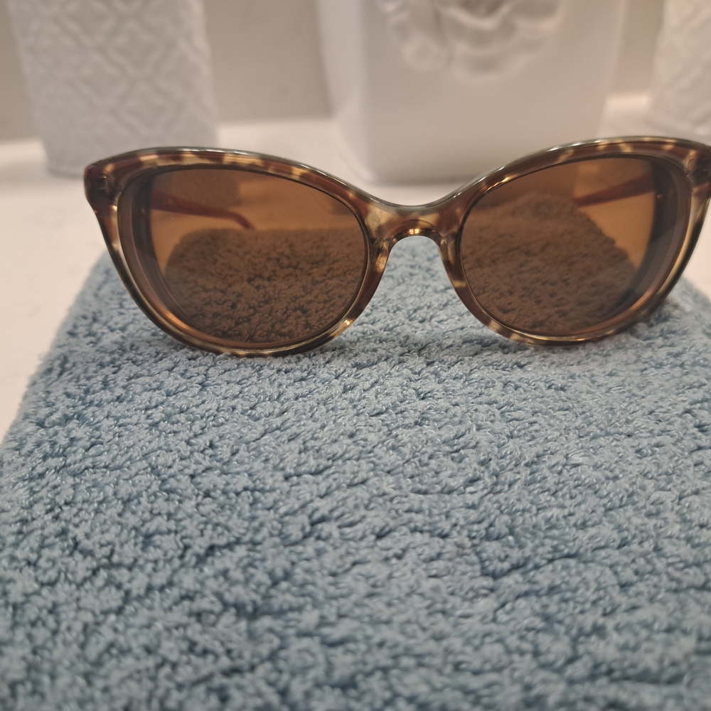 Vera Bradley Brown Tortoiseshell Sunglasses With Case